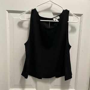 Black crop top tank-fly away back